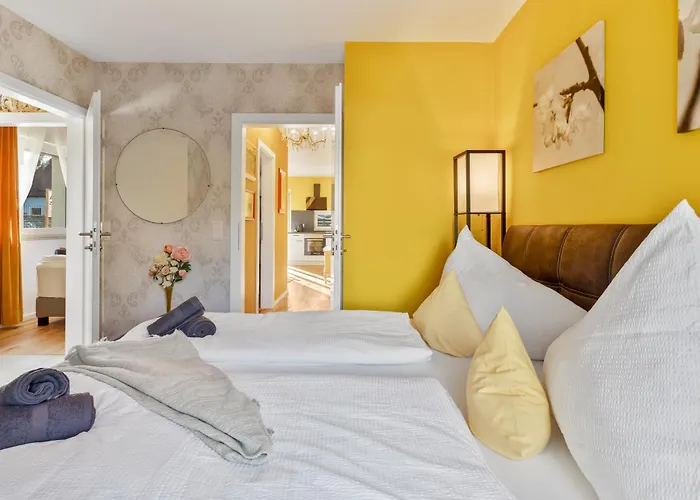 Yellow - Whirlpool Garden - Free Parking - Wifi شقة فيينا