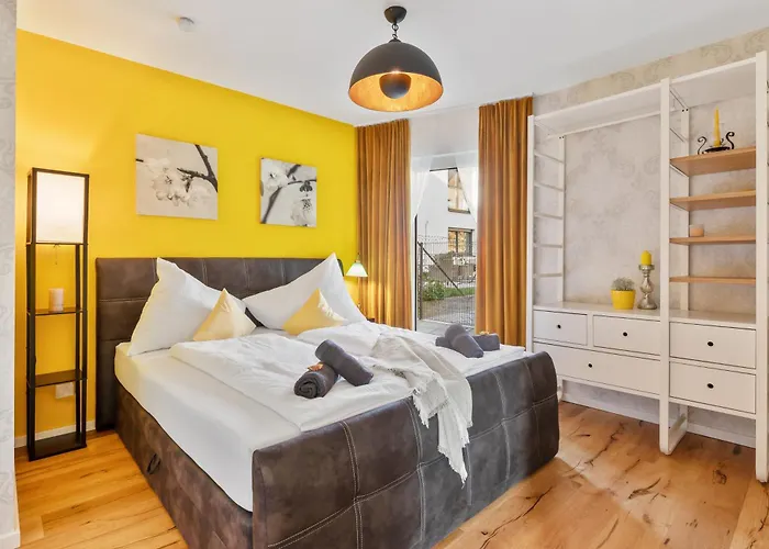 Yellow - Whirlpool Garden - Free Parking - Wifi فيينا