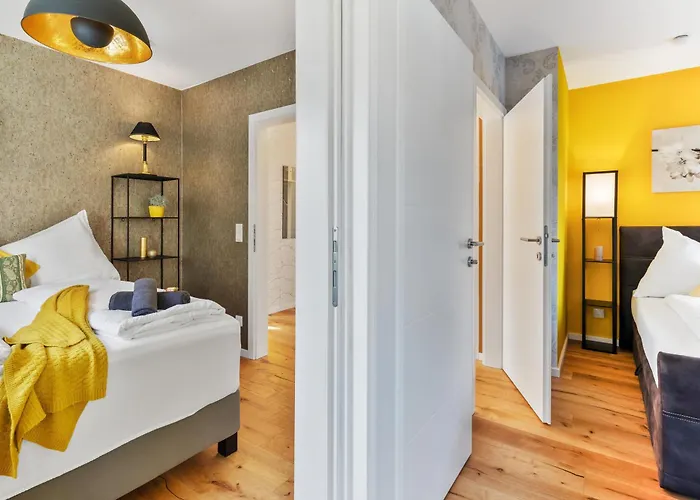 Yellow - Whirlpool Garden - Free Parking - Wifi شقة *