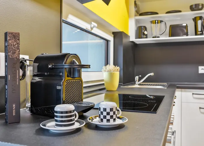 شقة Yellow - Whirlpool Garden - Free Parking - Wifi فيينا