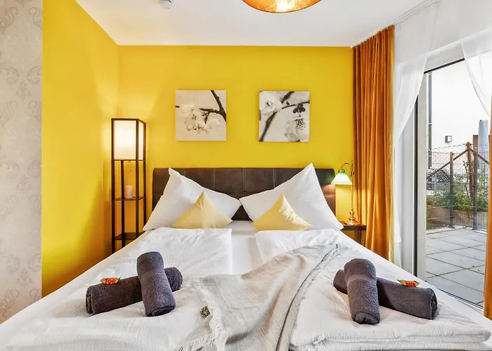 Yellow - Whirlpool Garden - Free Parking - Wifi شقة فيينا