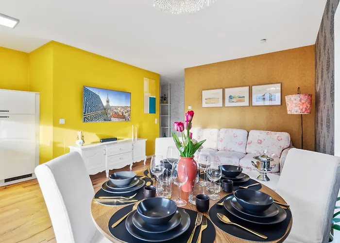 Yellow - Whirlpool Garden - Free Parking - Wifi شقة